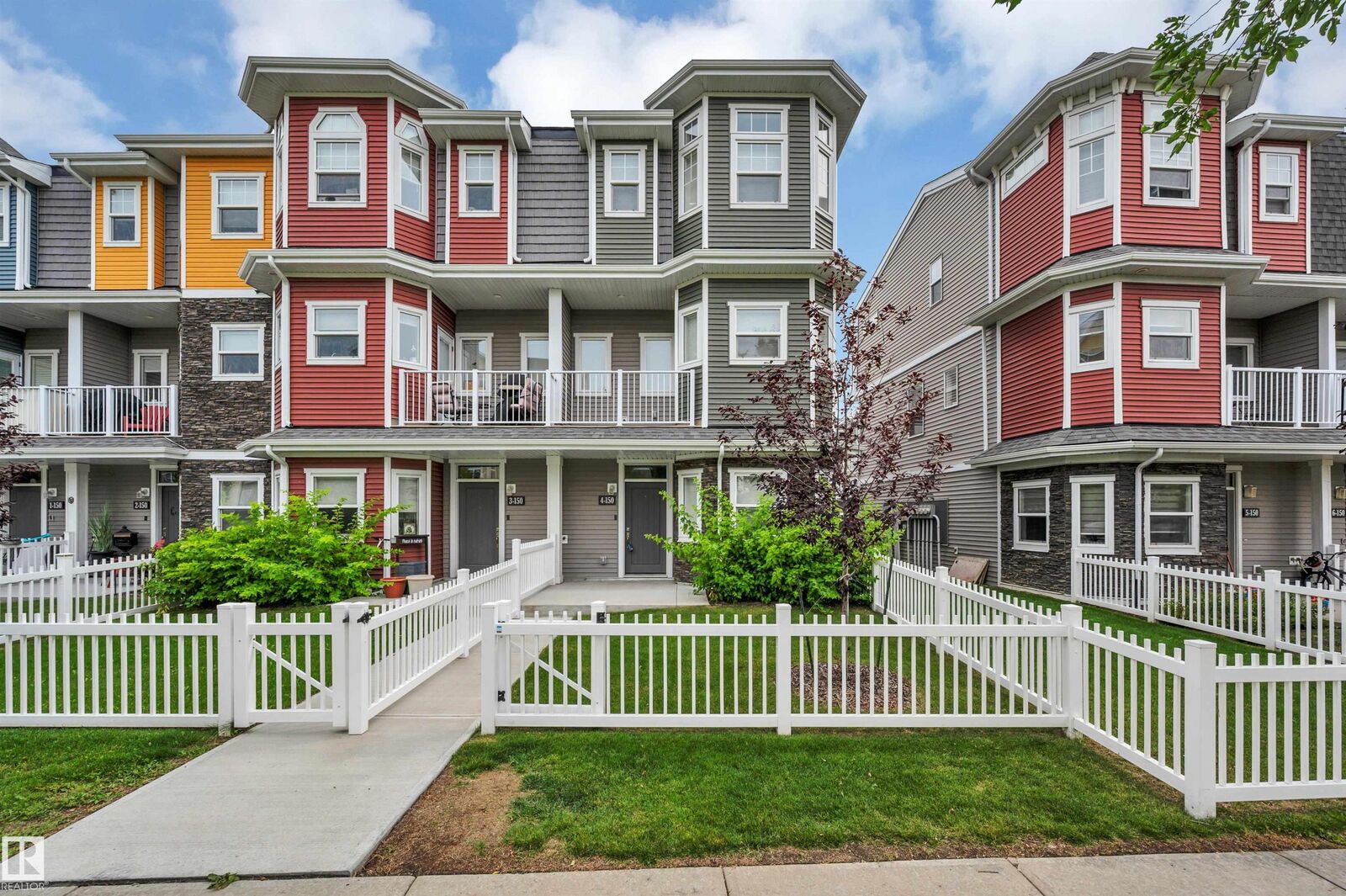 Property Photo:  150 Everitt Dr 4  AB T8N 7R8 