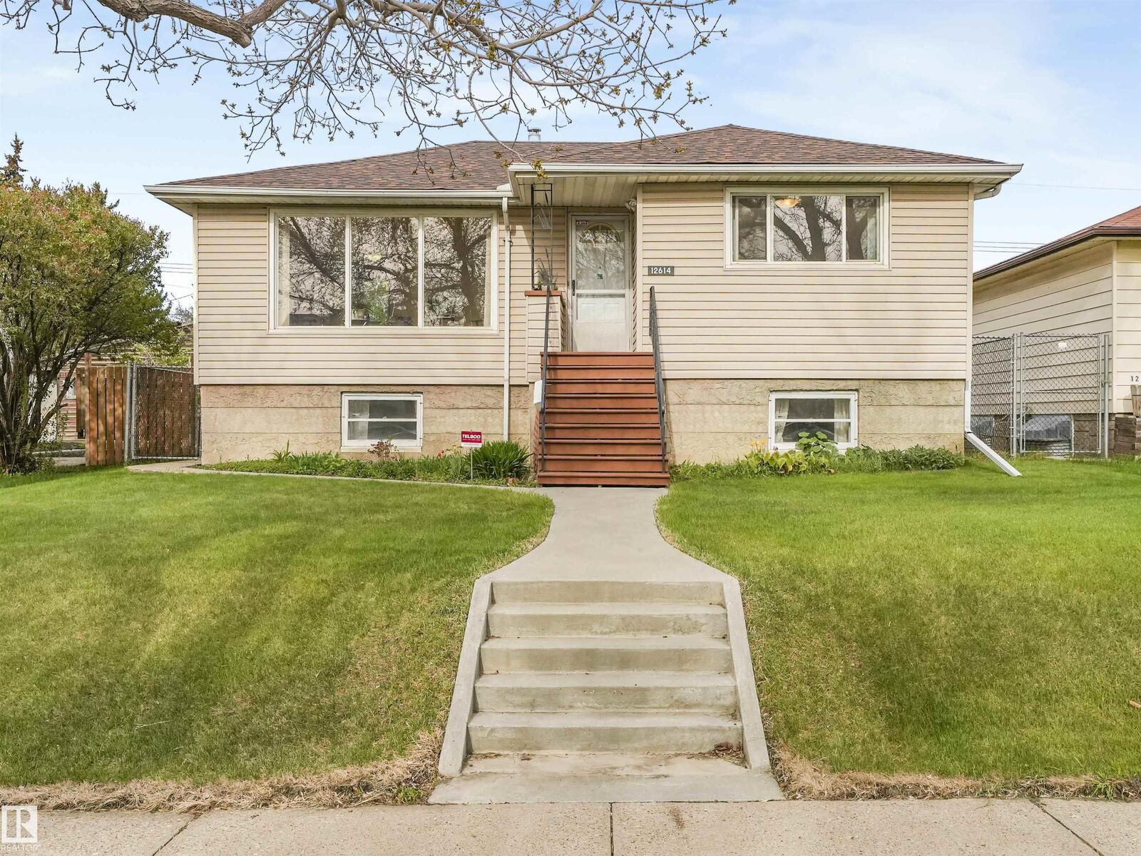 Property Photo:  12614 69 Street NW  AB T5C 0G8 