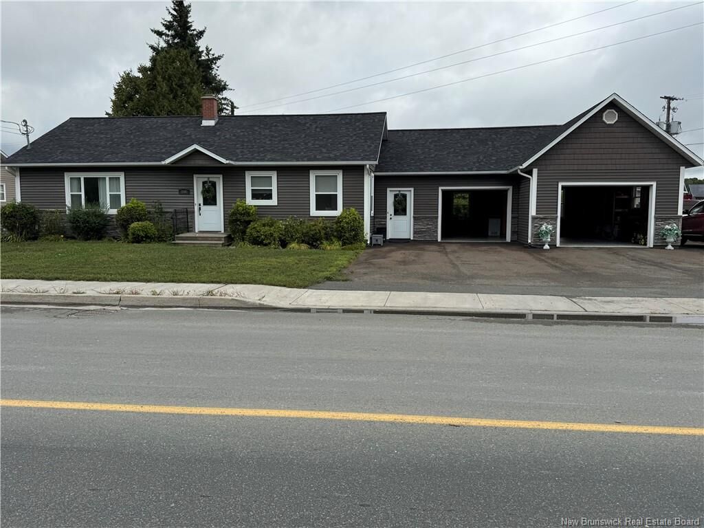 Property Photo:  164 Houlton St  NB E7M 1Z1 