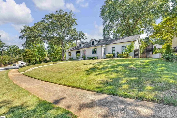 Property Photo:  201 Cleveland Street  SC 29601 