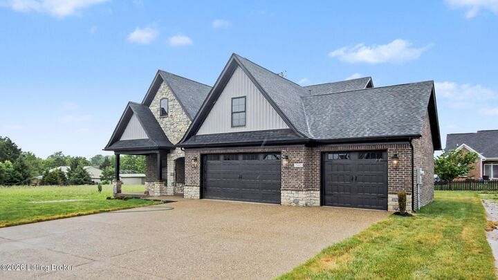 Property Photo:  7902 Wagon Trl Ct  KY 40291 