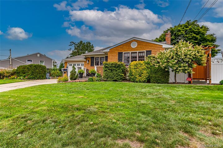Property Photo: 3 Peary Lane NY 11754