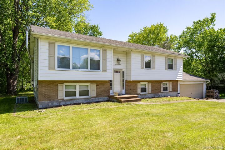 Property Photo:  19 Tor Road  NY 12590 