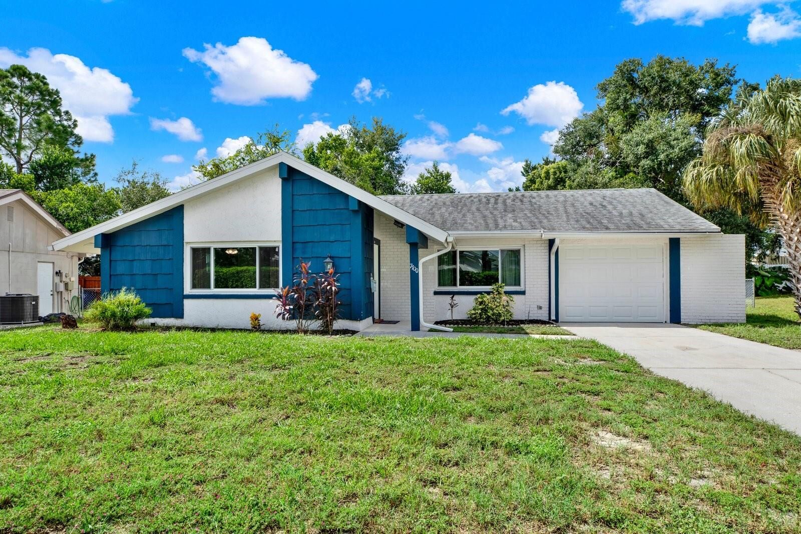 Property Photo: 7700 Bayleaf Drive FL 34667
