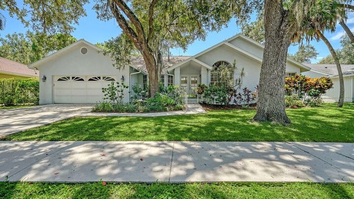 Property Photo: 4481 Oak View Drive FL 34232
