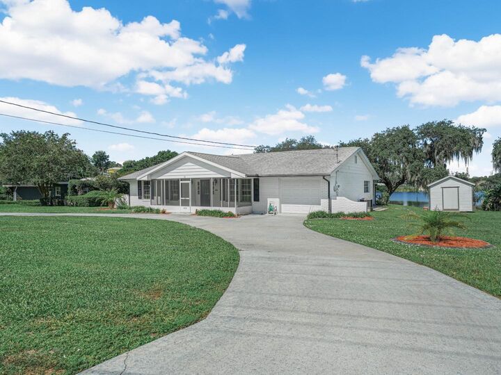 Property Photo:  619 Lake Blue Drive  FL 33852 
