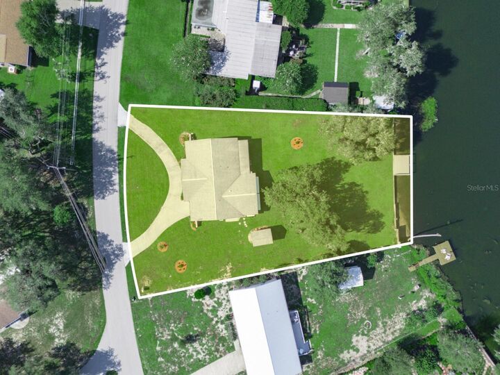 Property Photo: 619 Lake Blue Drive FL 33852