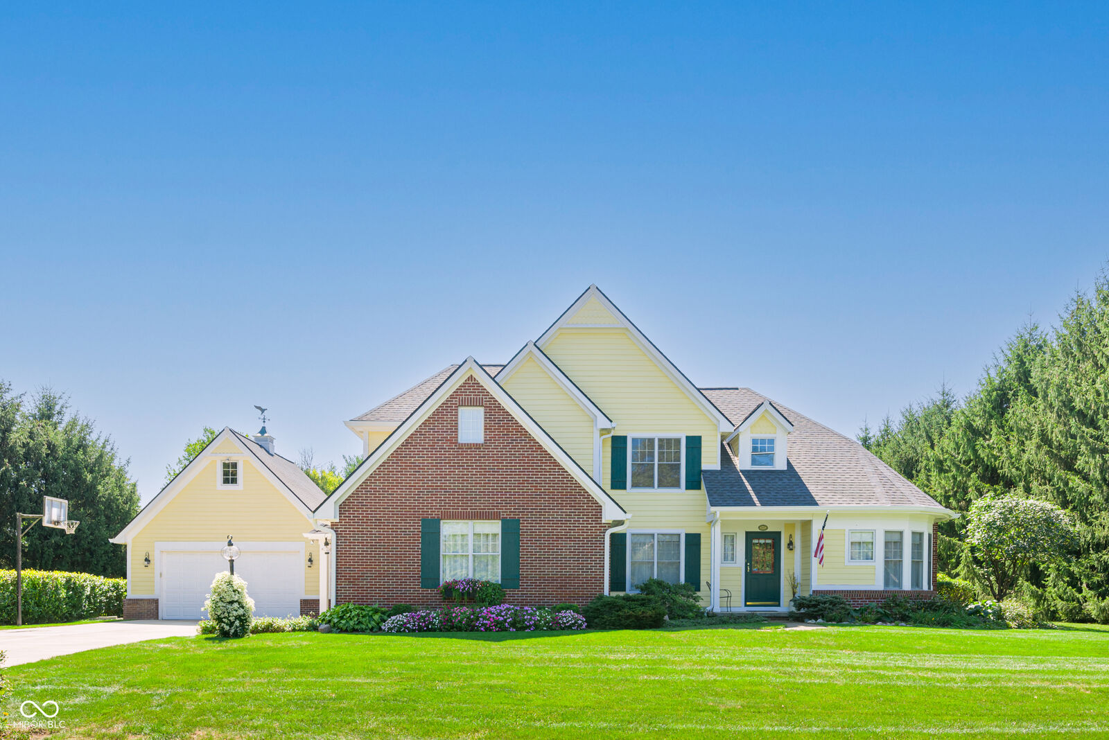 Property Photo: 9021 Mallard Point IN 46077