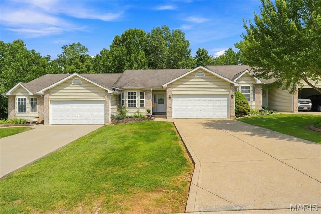 Property Photo:  918 Blumhoff Road  MO 63385 