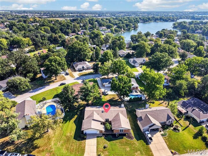Property Photo: 202 Rue Grand Drive MO 63367