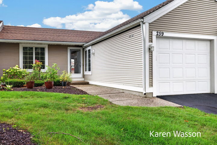 Property Photo:  259 Appletree Lane  MI 49423 