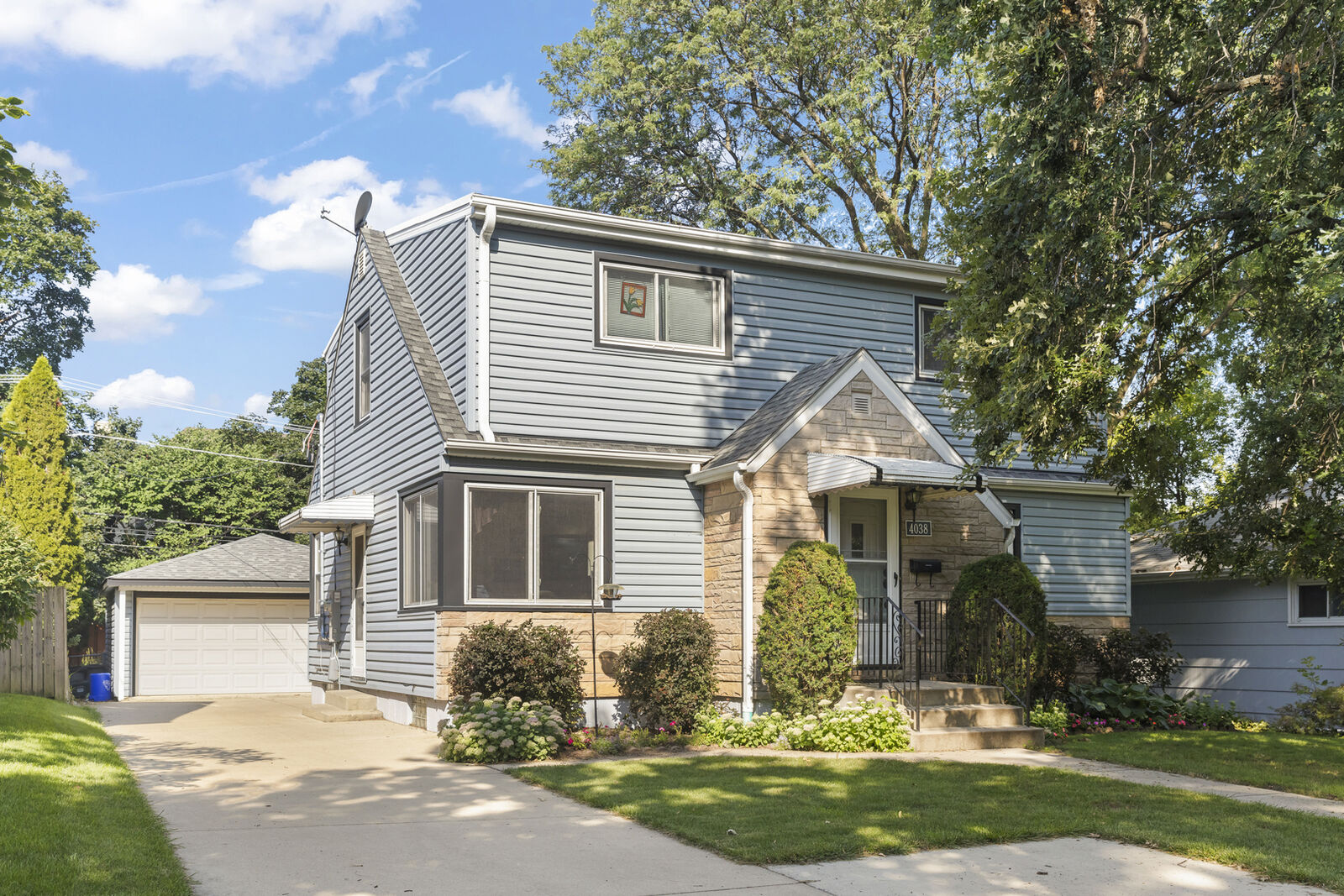 Property Photo:  4038 Highland Avenue  IL 60515 