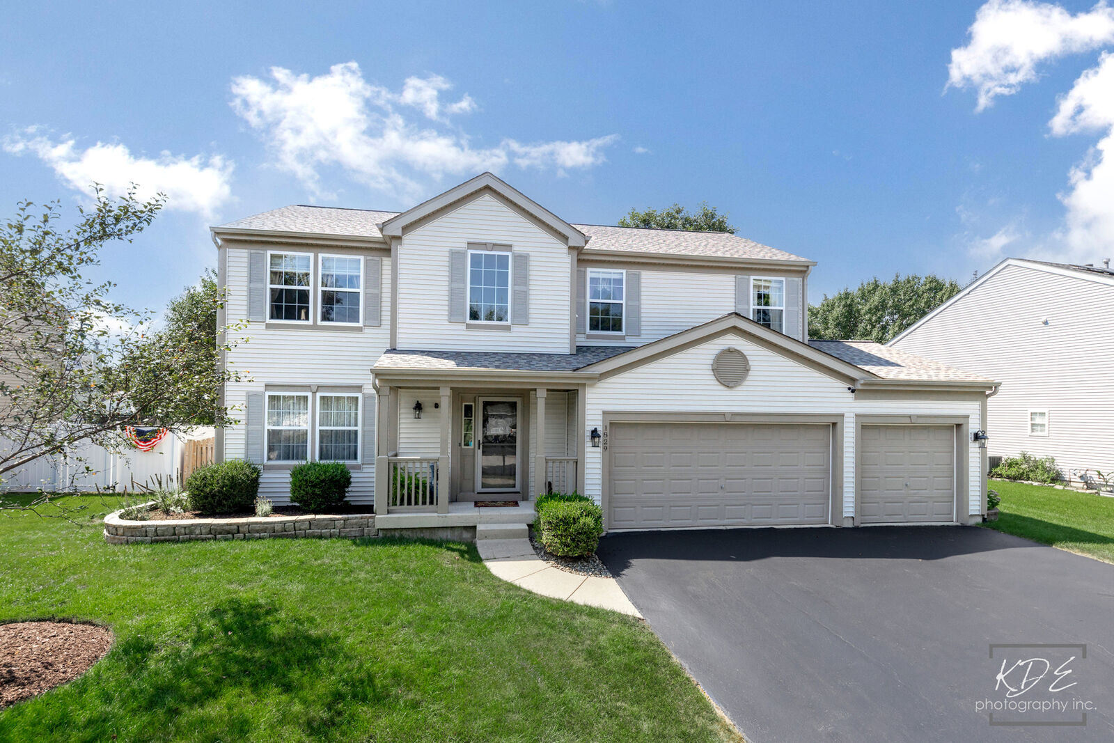 Property Photo:  1829 Thornapple Way  IL 60504 