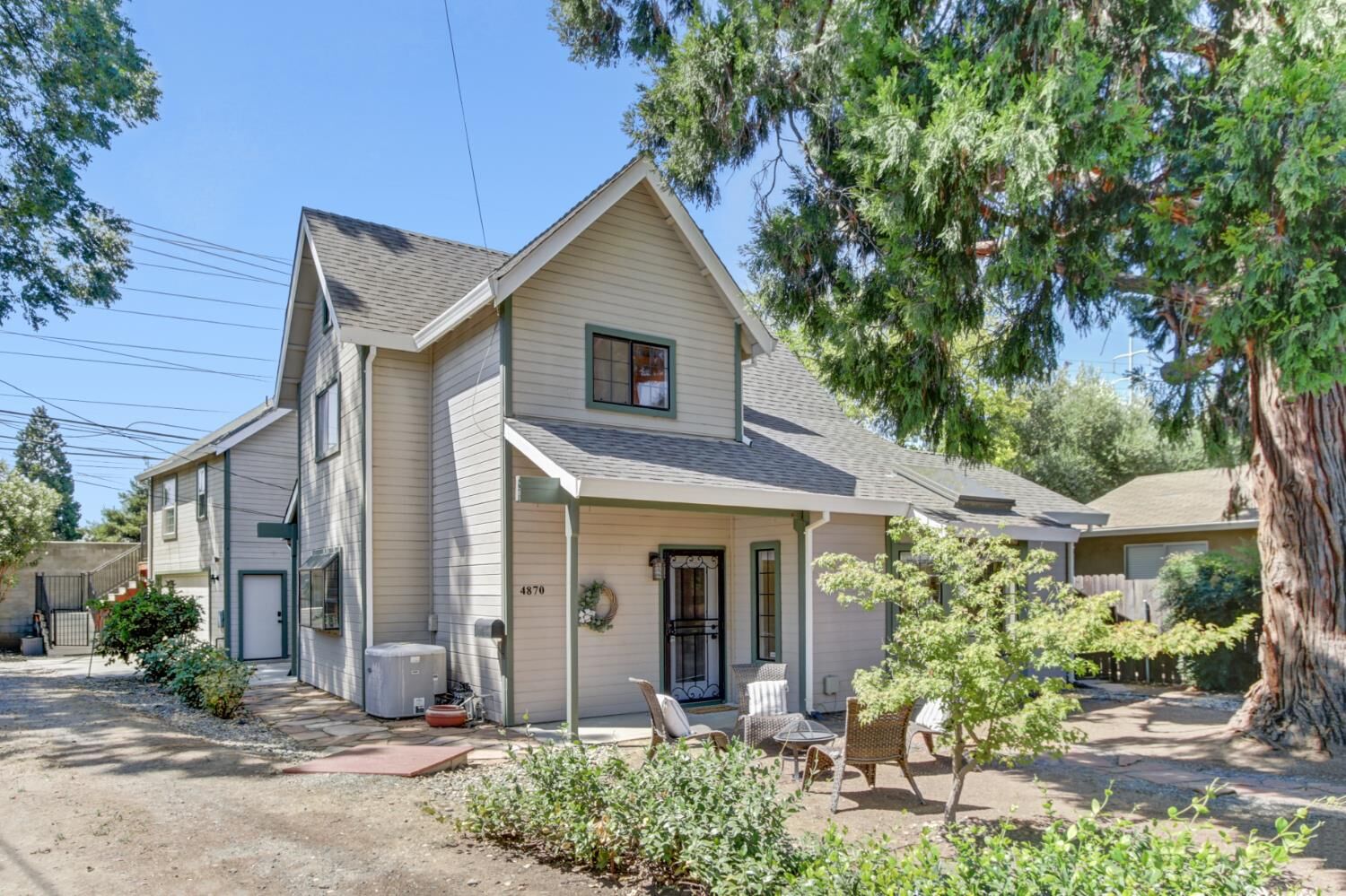 Property Photo:  4870 Q Street  CA 95819 