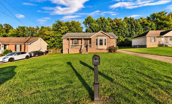Property Photo:  274 Moncrest Dr  TN 37042 