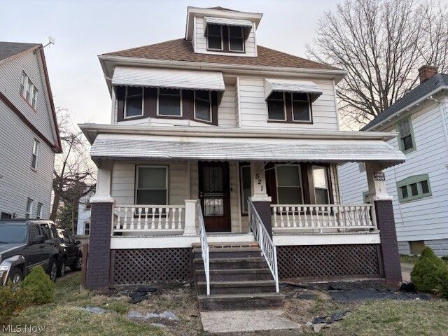 Property Photo: 521 E 112th Street OH 44108
