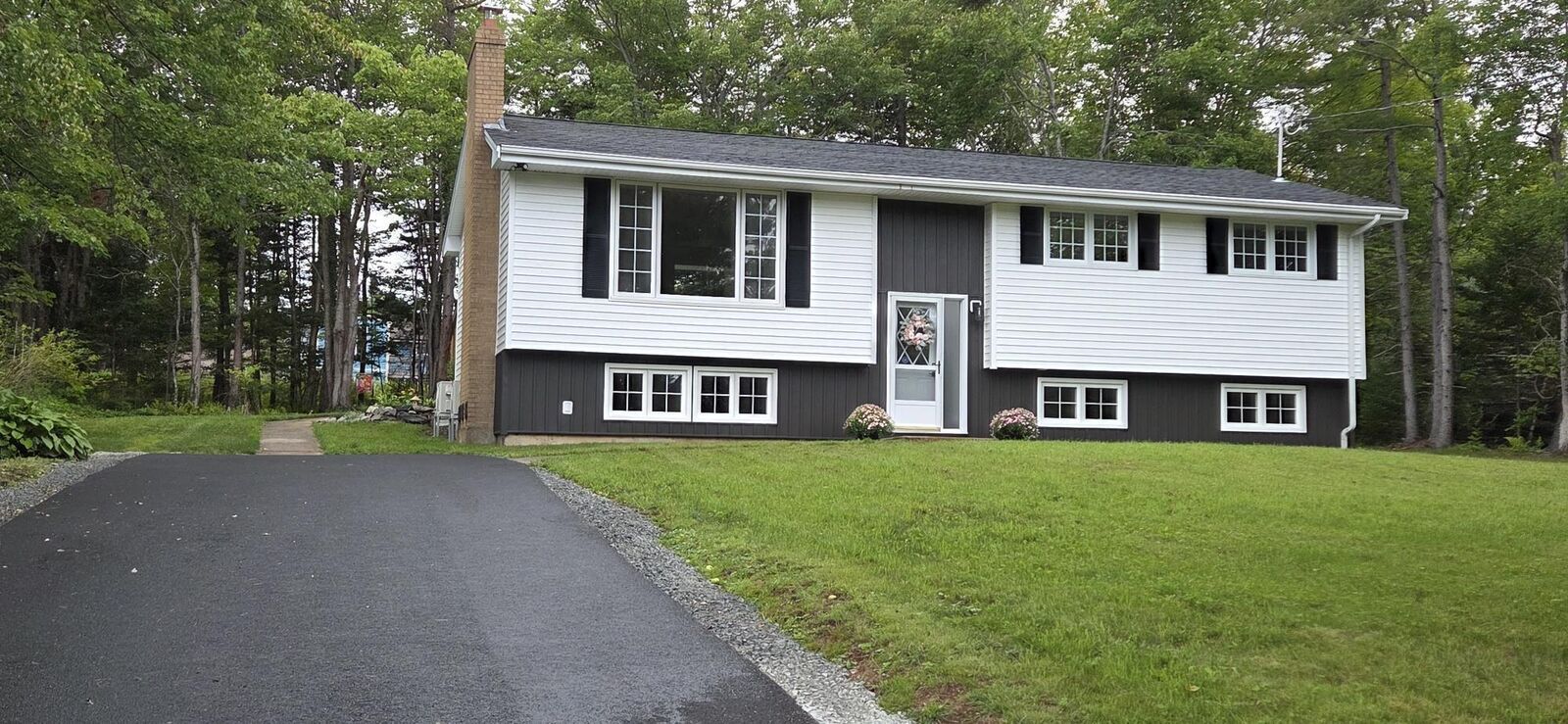 Property Photo:  85 Pinetree Crescent  NS B3Z 1K4 