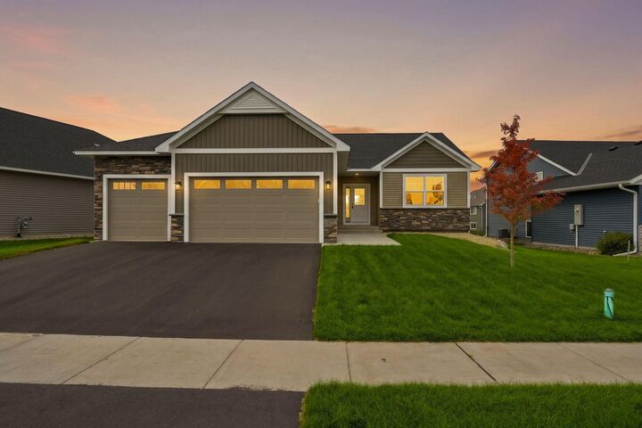 Property Photo: 1727 Spruce Street MN 55024