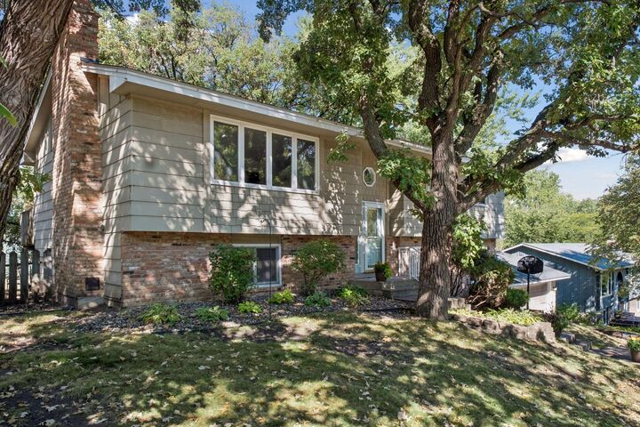 Property Photo:  16015 Oak Shore Drive  MN 55044 
