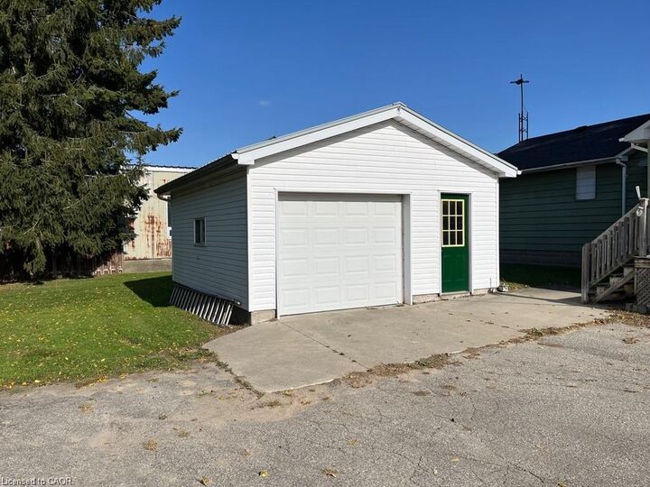 Property Photo:  1-5 Priddle Drive  ON N0E 1G0 
