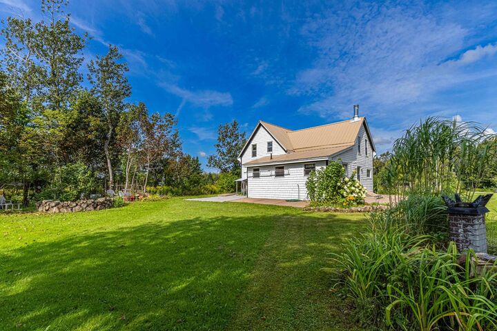Property Photo:  611 Line Road  PE C0A 1R0 