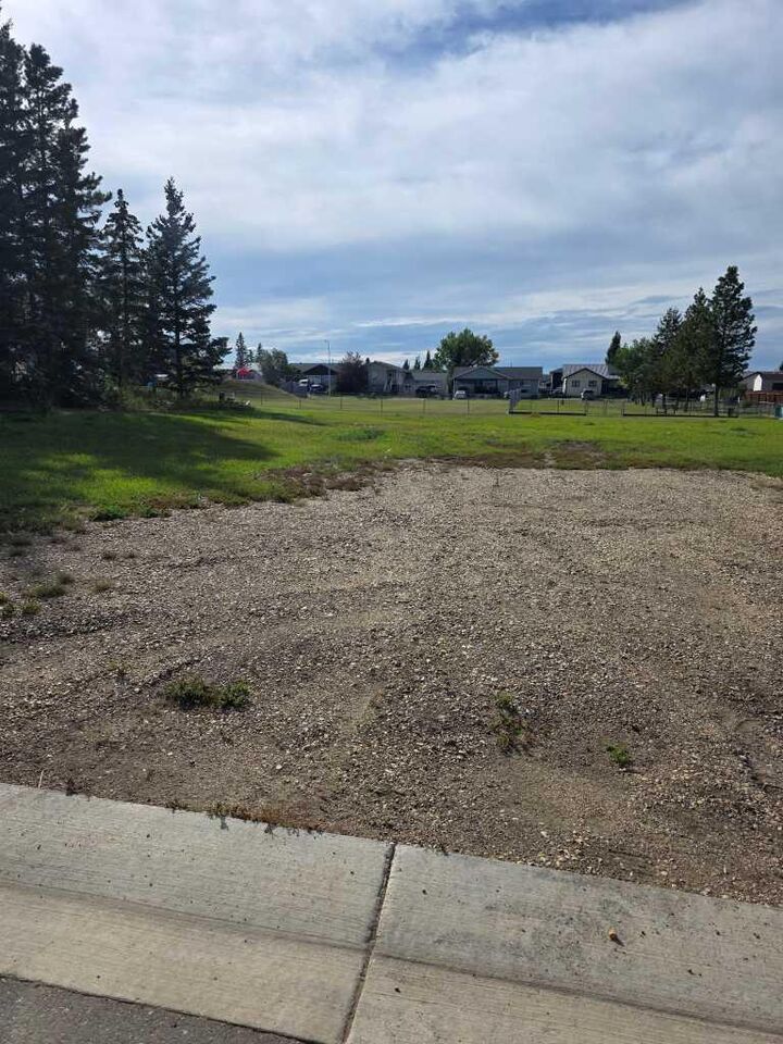 Property Photo:  4528 44 Street  AB T0H 3A0 