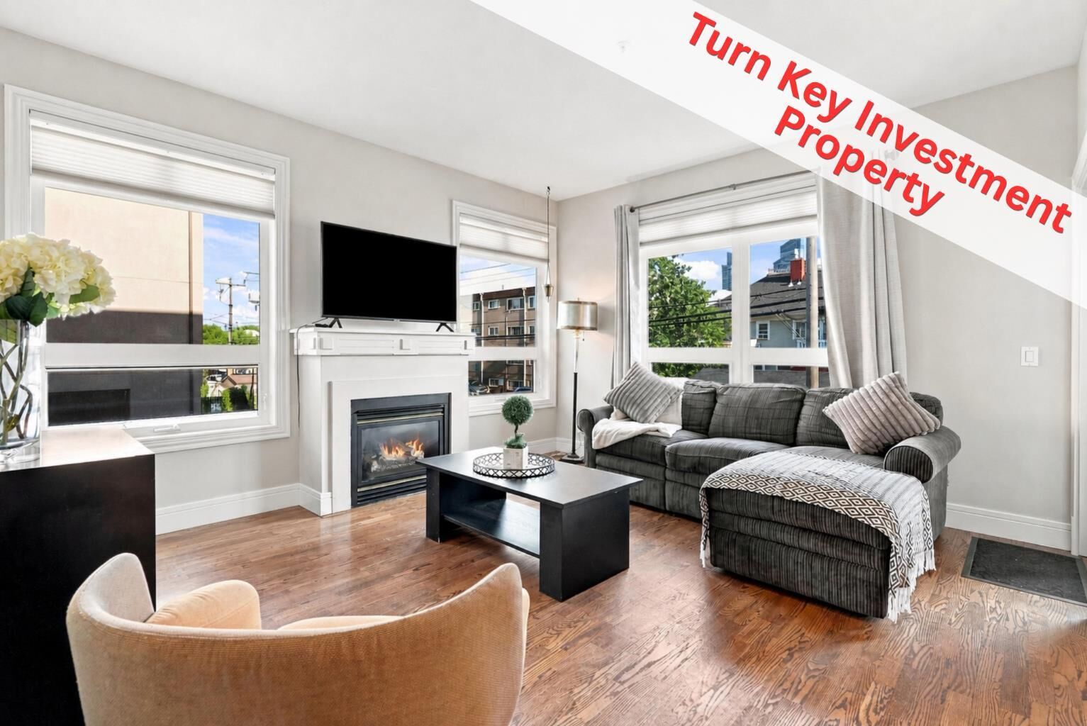 Property Photo:  2 14 Street NW 205  AB T2N 1Z4 