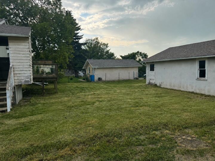 Property Photo:  5302 51 Avenue  AB T9X 1V1 
