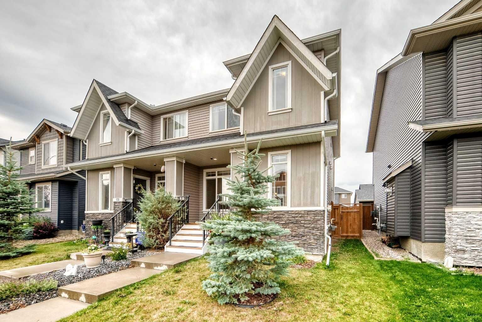 Property Photo: 136 Willow Street AB T4C 0X9