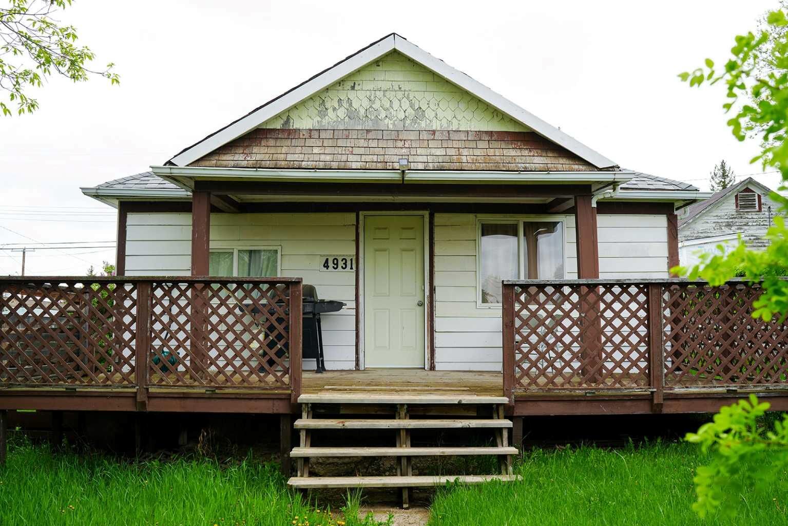 Property Photo:  4931 49 Street  AB T0B 1V0 