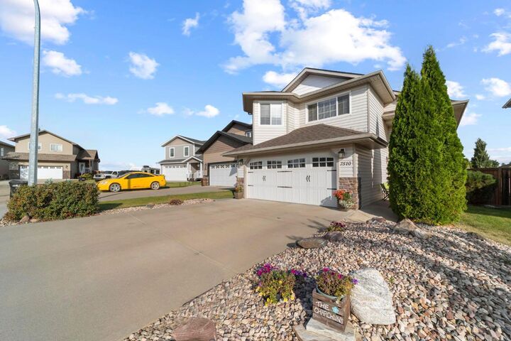 Property Photo:  7510 40 Avenue  AB T4V 4C1 