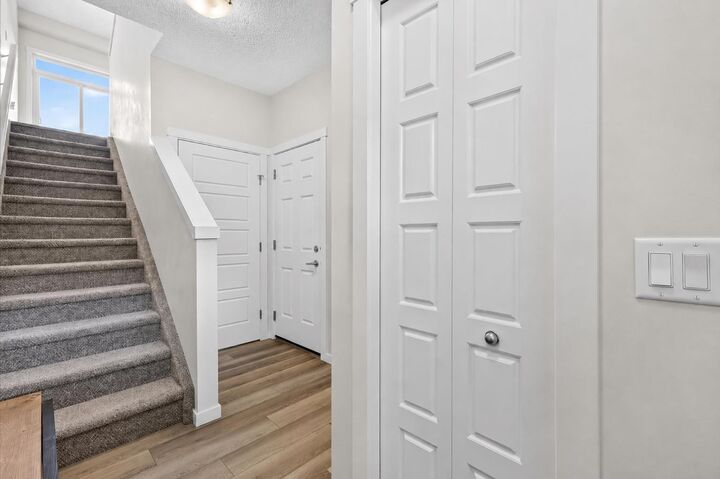 Property Photo:  246 Cranbrook Square SE  AB T3M 3E3 