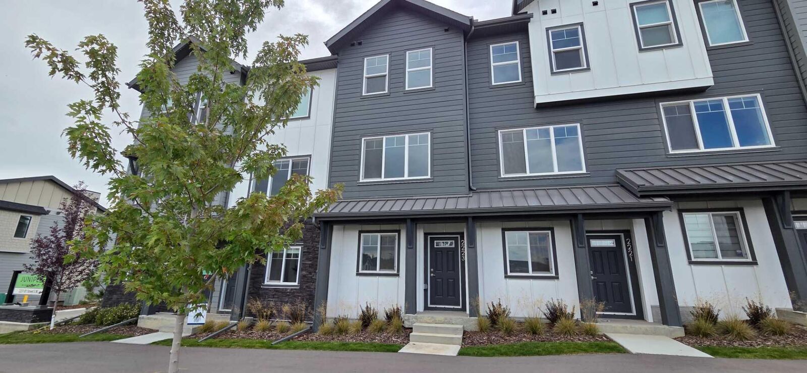 Property Photo:  2223 81st Street SW  AB T3H 3V8 
