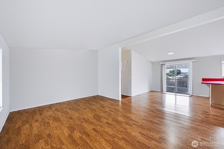 Property Photo:  34 N Ginkgo Street  WA 98823 