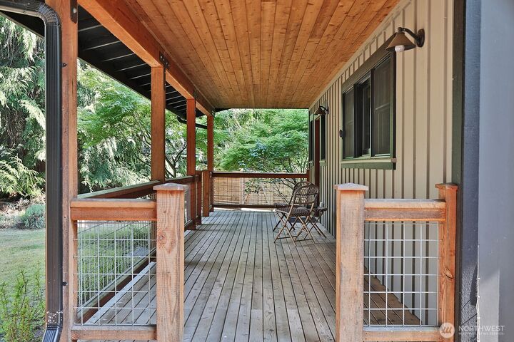 Property Photo: 1052 Woodside Lane WA 98260
