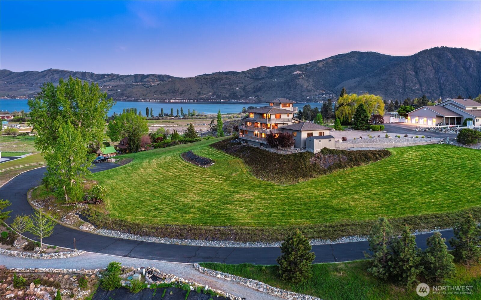 Property Photo:  265  Proctor Boulevard  WA 98831 