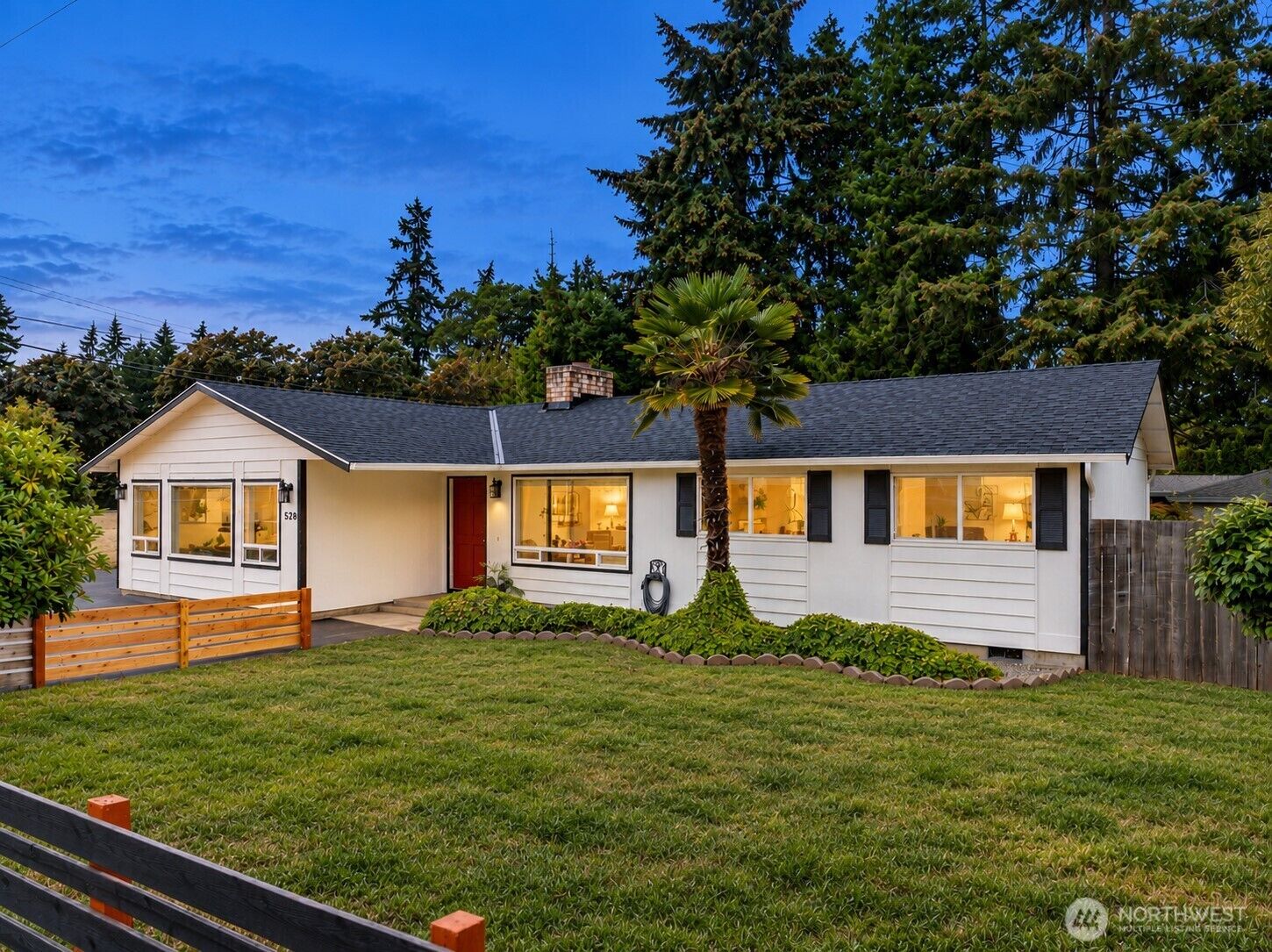 Property Photo:  528 SW 118th Street  WA 98146 