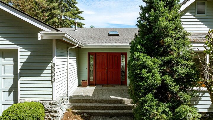 Property Photo: 1081 Honeymoon Lake Drive WA 98253