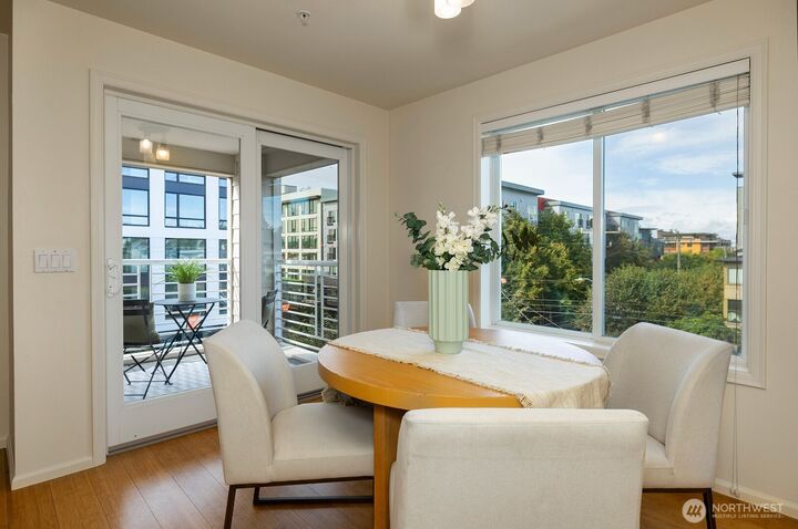 Property Photo: 1762 NW 57th Street 403 WA 98107