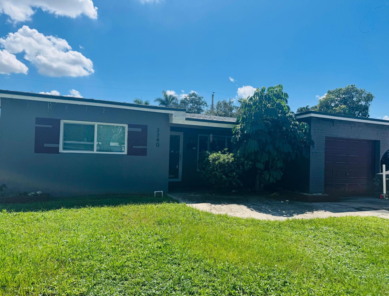 Property Photo:  3340 SW 20th Court  FL 33312 