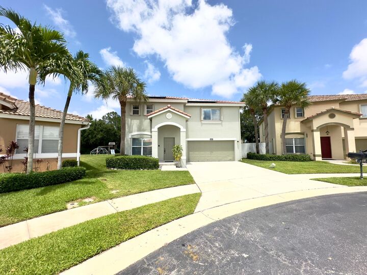 Property Photo: 1118 Fosters Mill Drive FL 33436