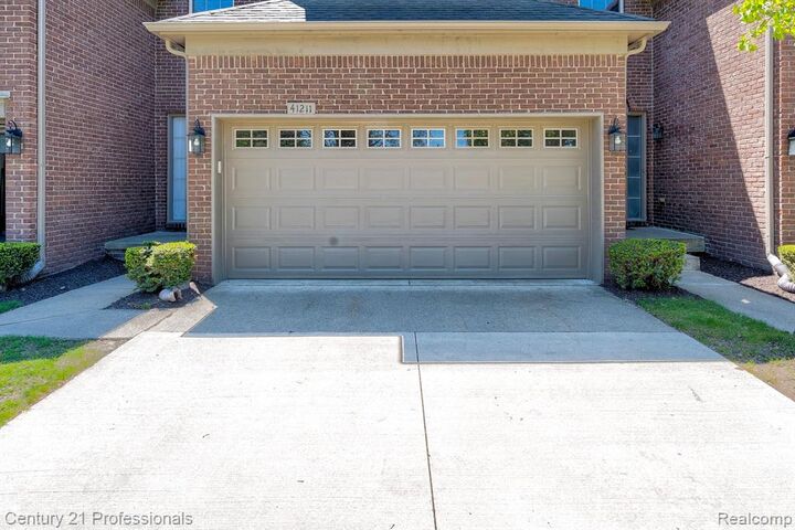 Property Photo:  41211 N Maplewood Drive  MI 48187 