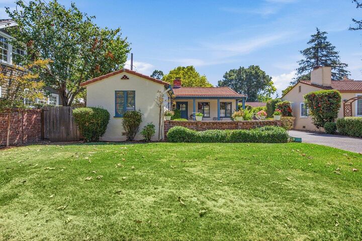Property Photo:  834-836 Addison Avenue  CA 94301 