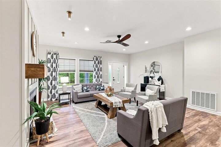 Property Photo: 558 Navajo Drive LA 70611