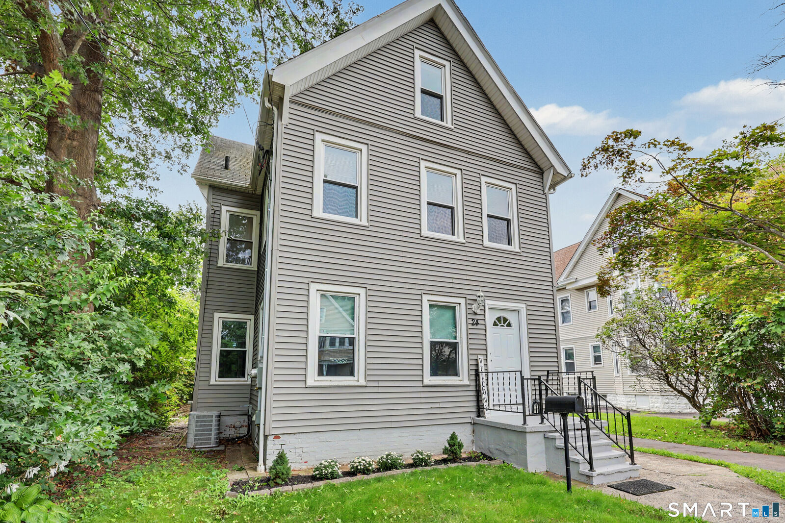 Property Photo: 24 Beacon Street CT 06514