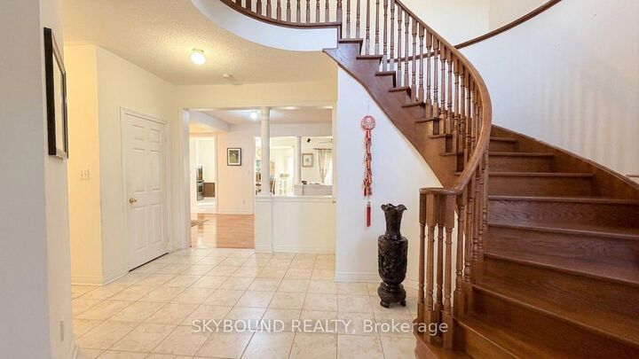 Property Photo:  3777 Quiet Creek Drive  ON L5M 8A9 