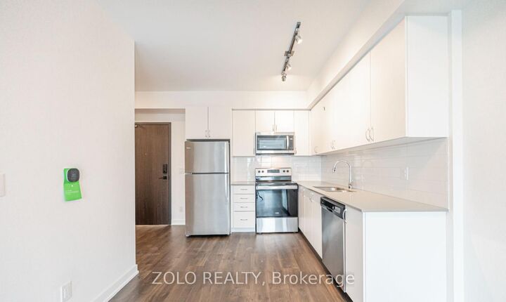 Property Photo:  56 Lakeside Terrace 1213  ON L4M 7B9 