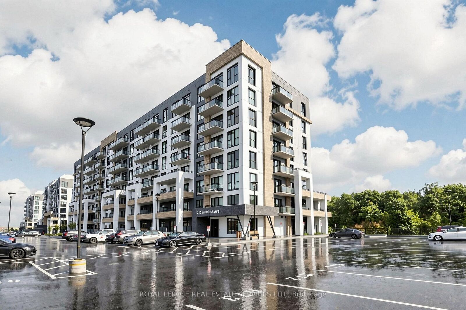Property Photo:  740 Whitlock Avenue 405  ON L9E 1B6 