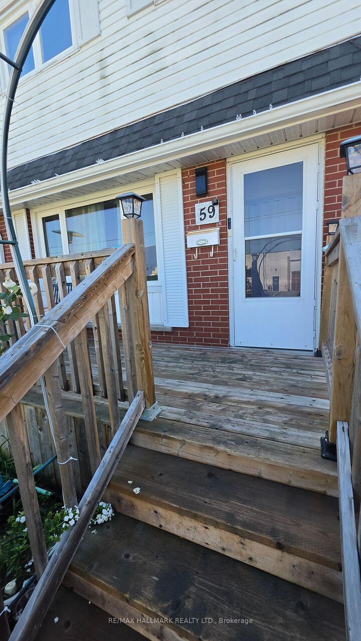 Property Photo:  59 Russett Avenue  ON L1G 3R4 