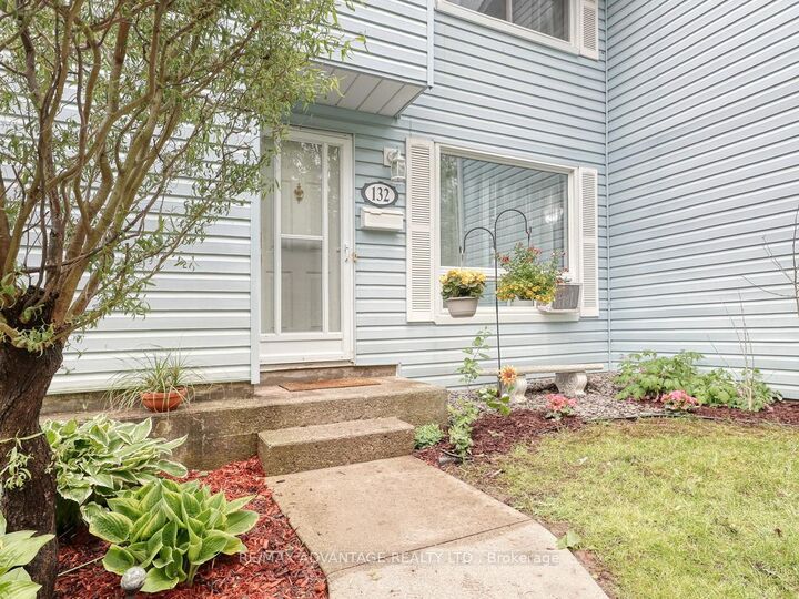 Property Photo:  132 Monmore Road  ON N6G 3A6 